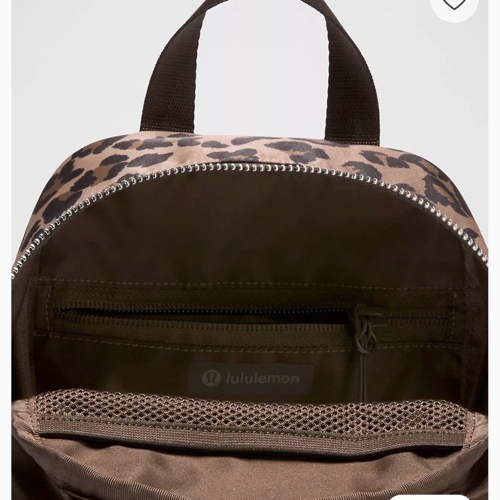 NWT - Lululemon Everywhere Backpack Mini 4L Metal Hardware - Picture 5 of 14